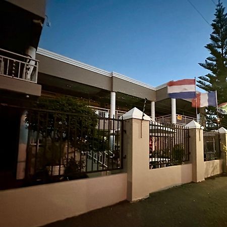 Sunset Boulevard Riverlodge Paarl Bagian luar foto