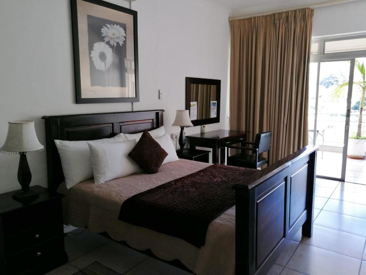 Sunset Boulevard Riverlodge Paarl Bagian luar foto