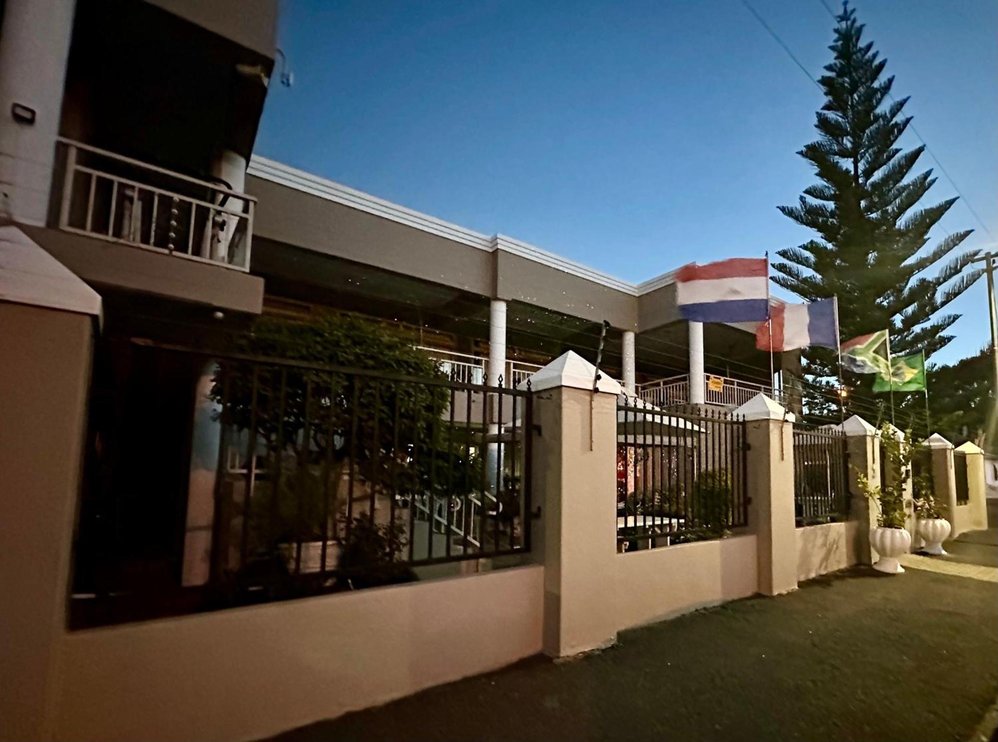 Sunset Boulevard Riverlodge Paarl Bagian luar foto