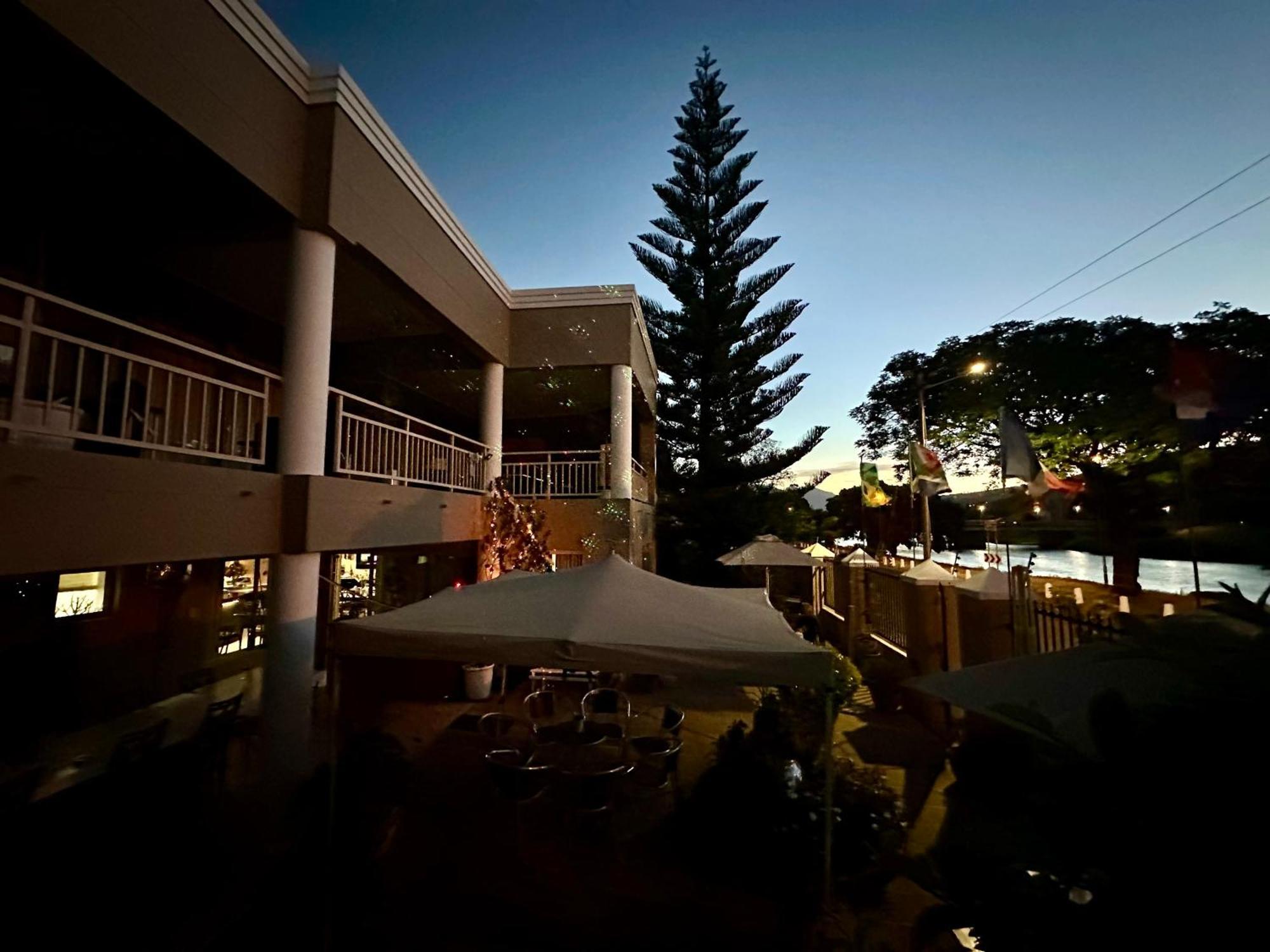 Sunset Boulevard Riverlodge Paarl Bagian luar foto